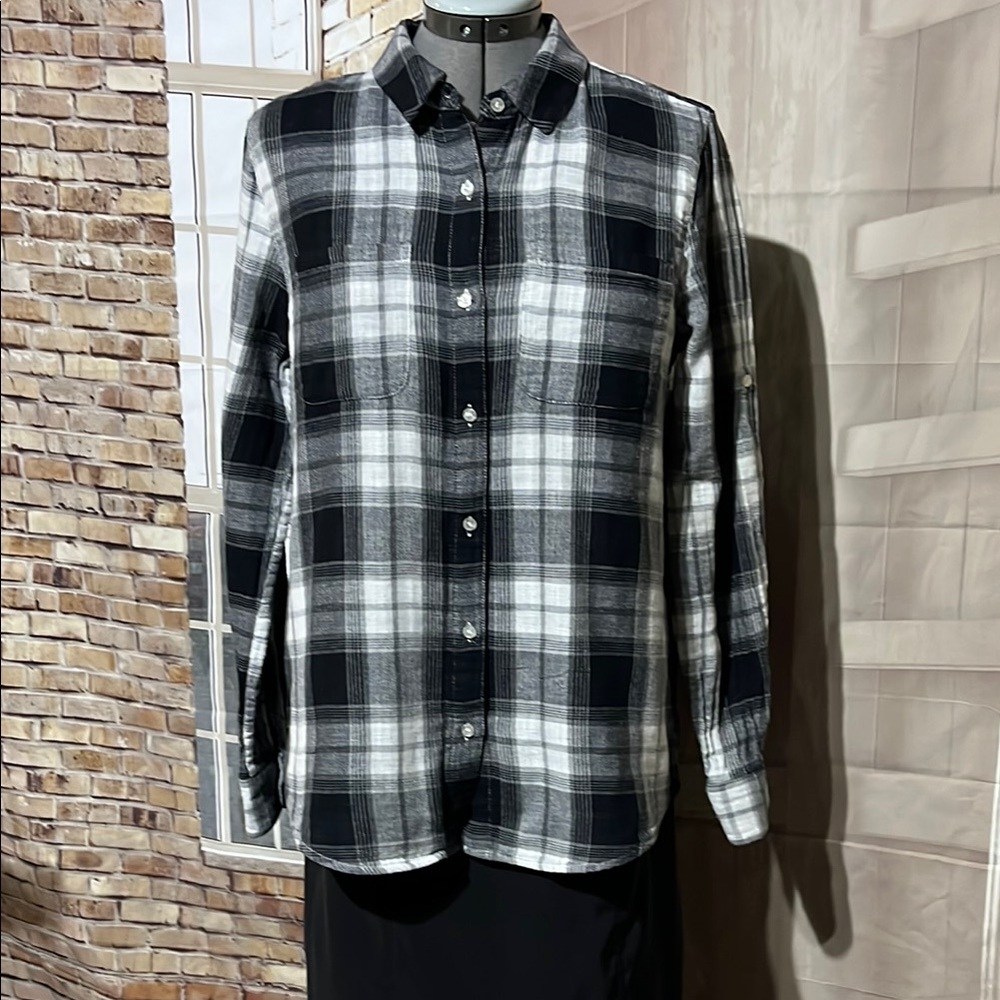 Calvin Klein Women's Black and White Plaid Flannel Button Down Shirt Size M